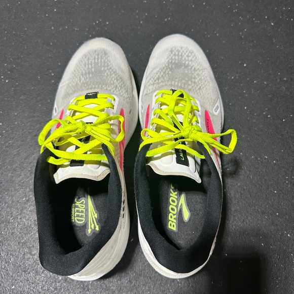 Brooks Launch GTS 9 - Picture 4 of 4